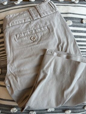The Limited Women’s Dress Bermudas in Light Khaki